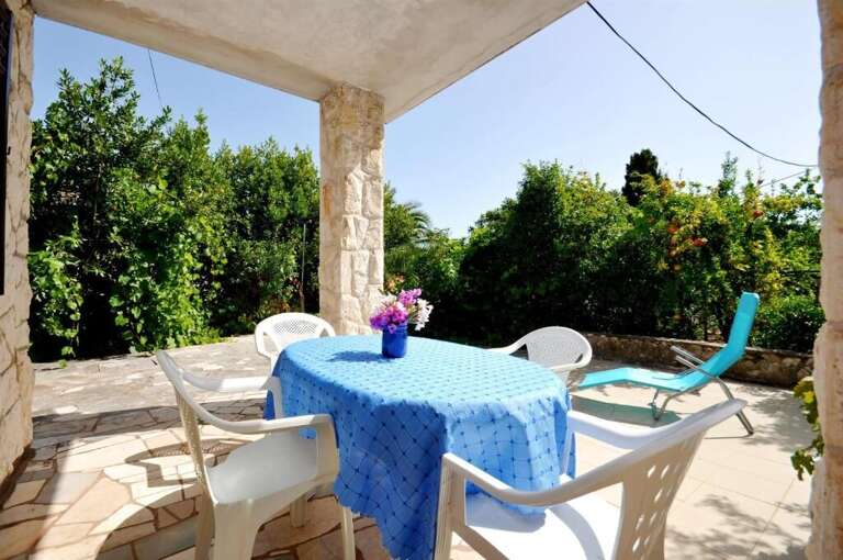 Okrug Gornji Apartment Rental