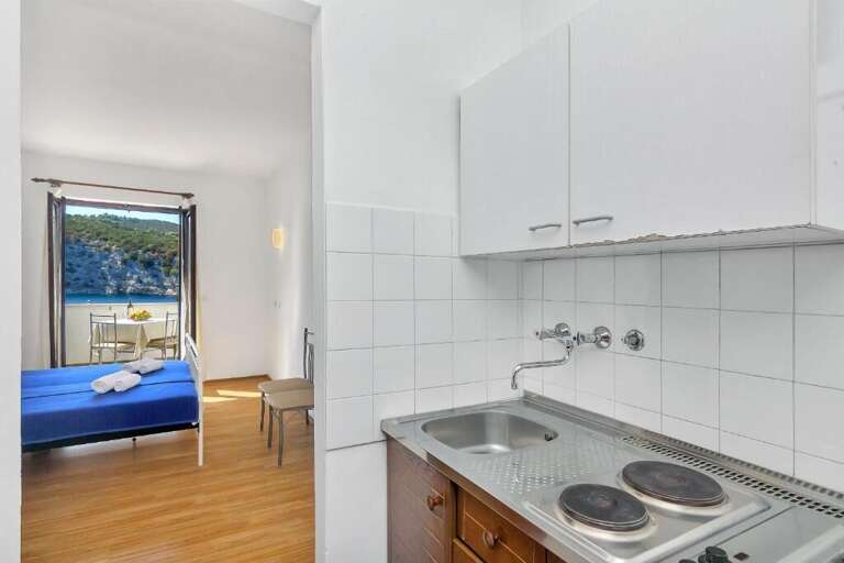 Gdinj Apartment Rental
