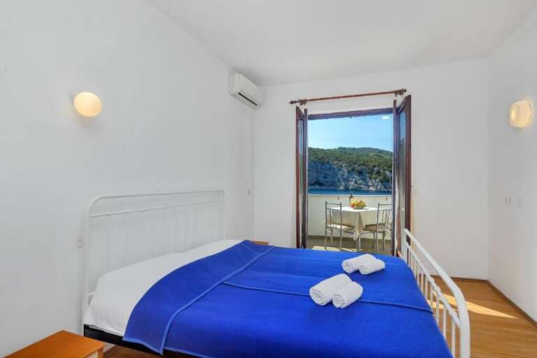 Gdinj Apartment Rental