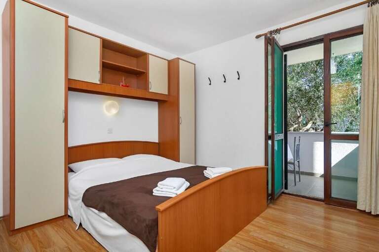 Gdinj Apartment Rental