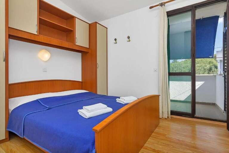 Gdinj Apartment Rental
