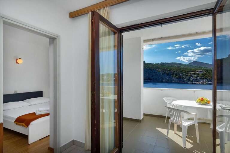 Gdinj Apartment Rental