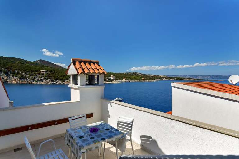 Gdinj Apartment Rental