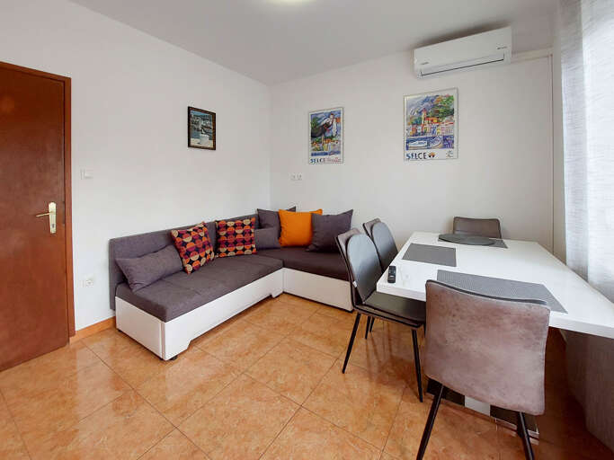 Selce Apartment Rental