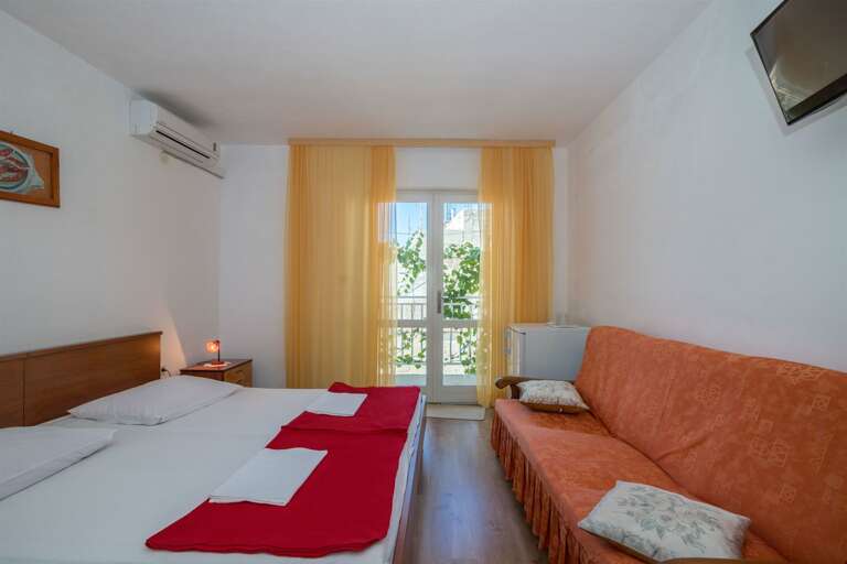 Makarska Apartment Rental