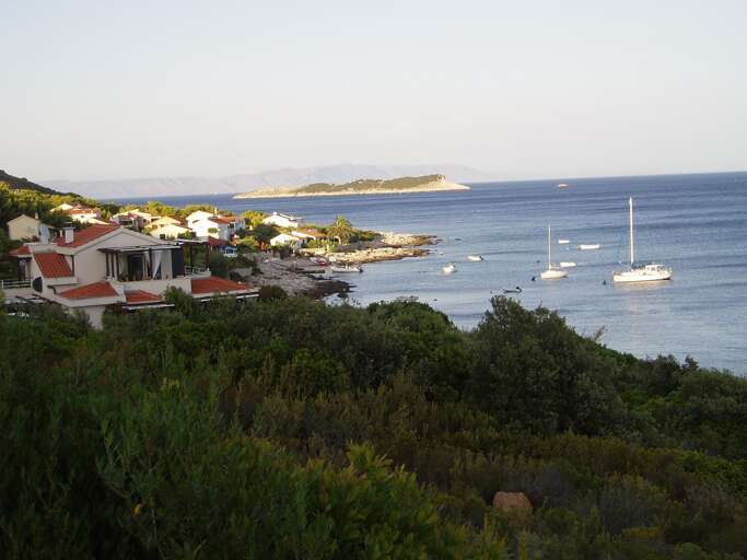Milna Apartment Rental