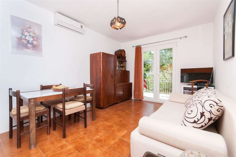 Tucepi Apartment Rental