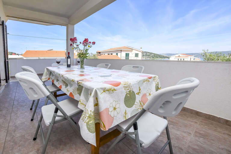 Razanj Apartment Rental