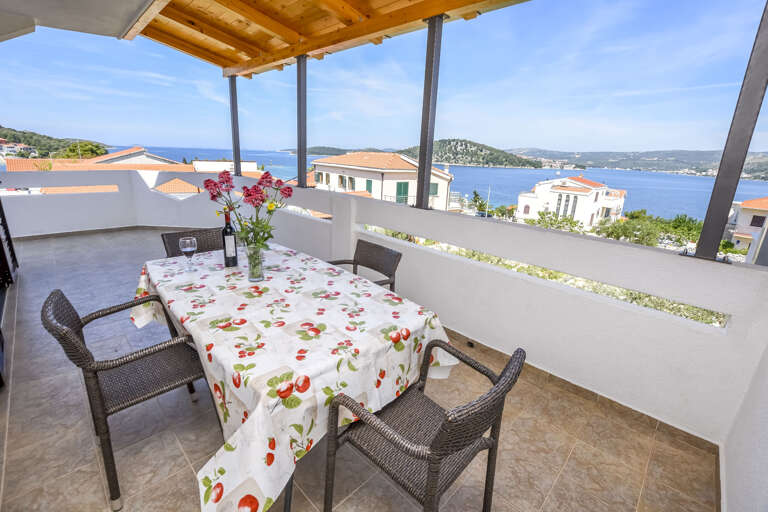 Razanj Apartment Rental