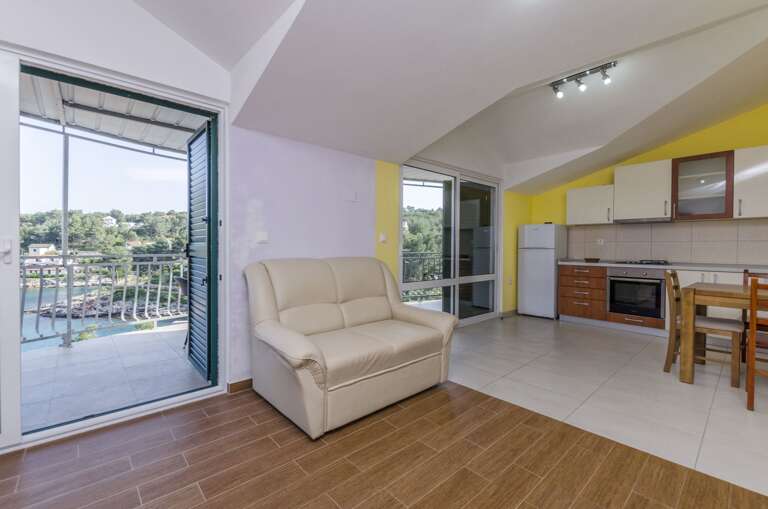 Vrbanj Apartment Rental