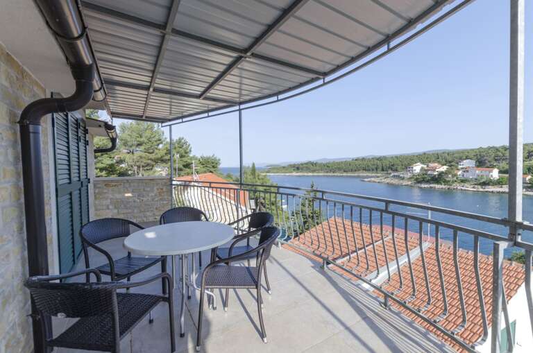 Vrbanj Apartment Rental