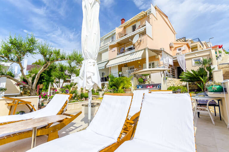 Okrug Gornji Apartment Rental