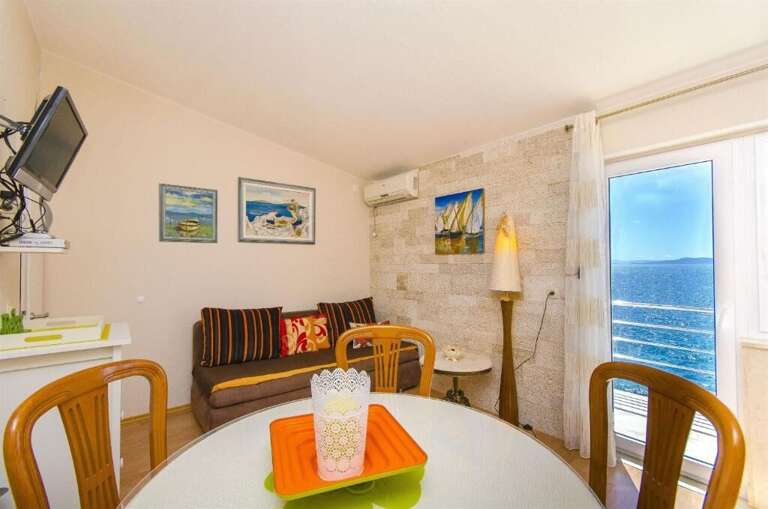 Okrug Gornji Apartment Rental