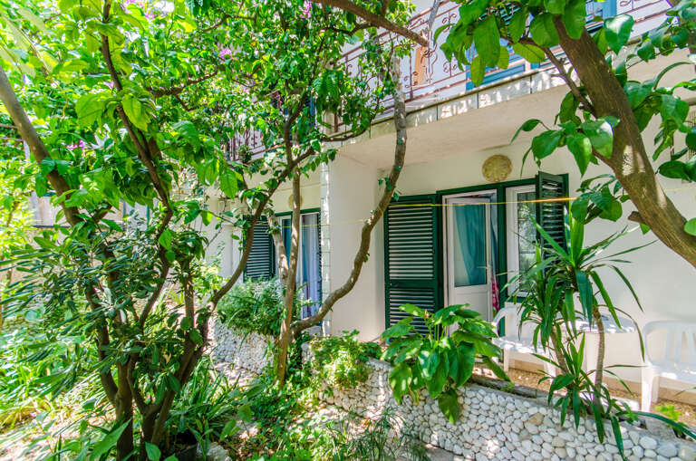 Makarska Apartment Rental