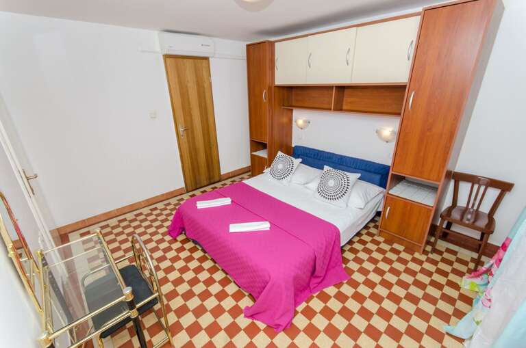 Makarska Apartment Rental