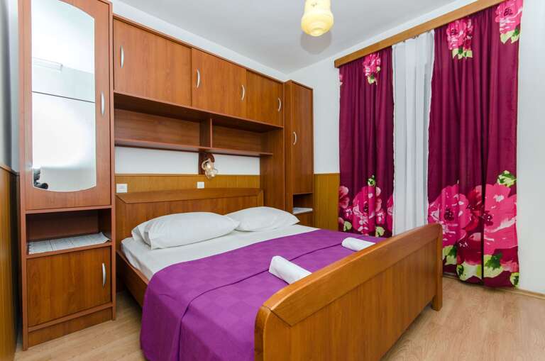 Makarska Apartment Rental