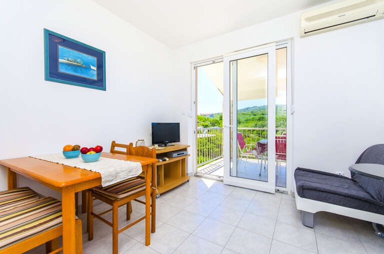 Necujam Apartment Rental