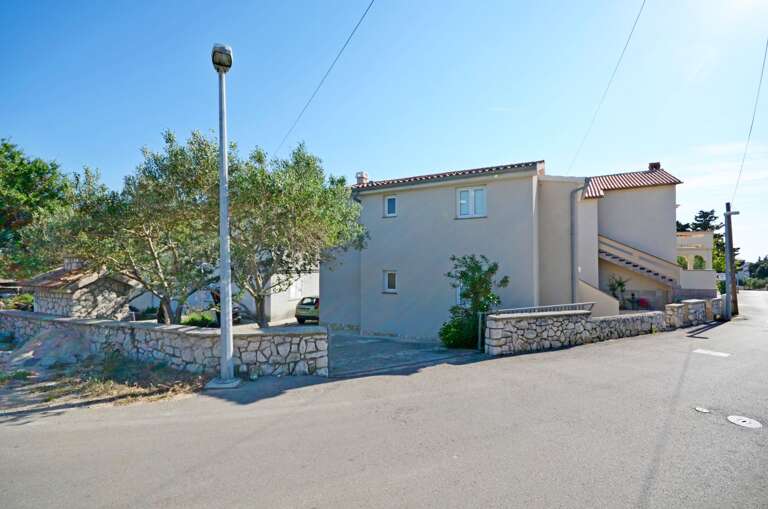 Novalja Apartment Rental