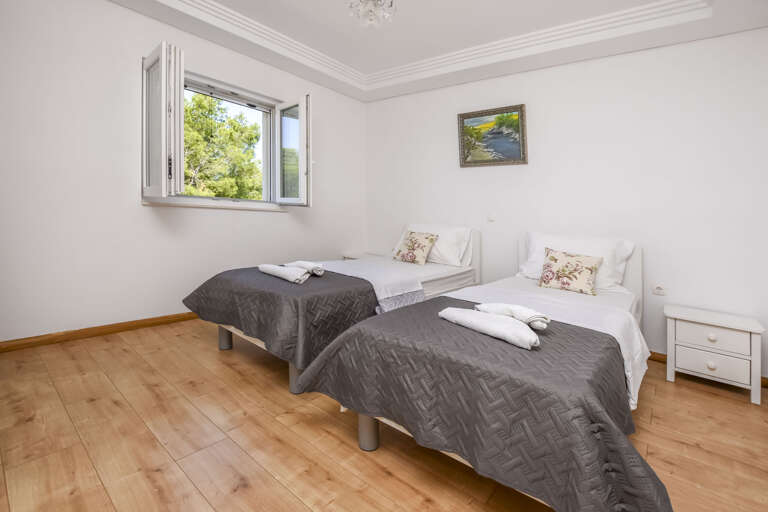 Podglavica Apartment Rental
