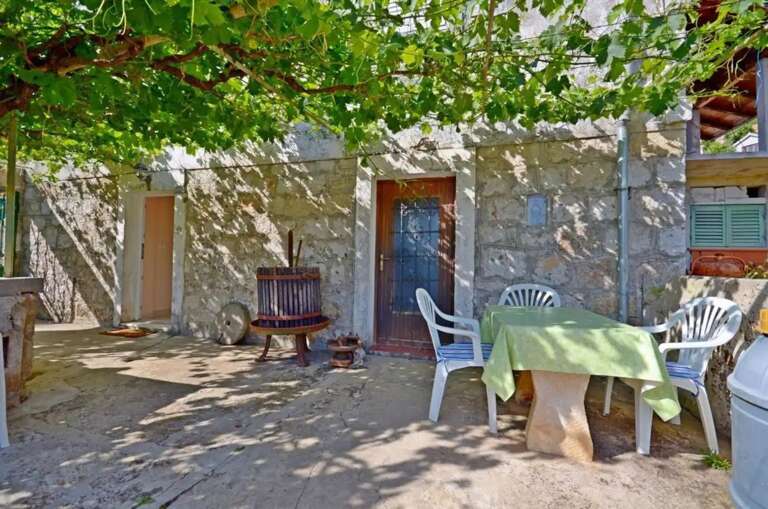 Lastovo Home Rental