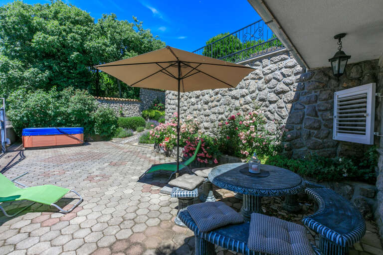 Ledenice Apartment Rental
