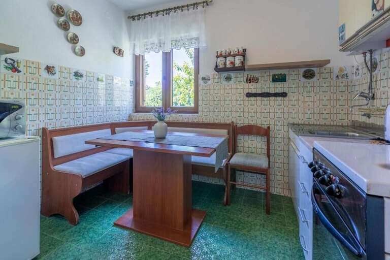 Ledenice Home Rental