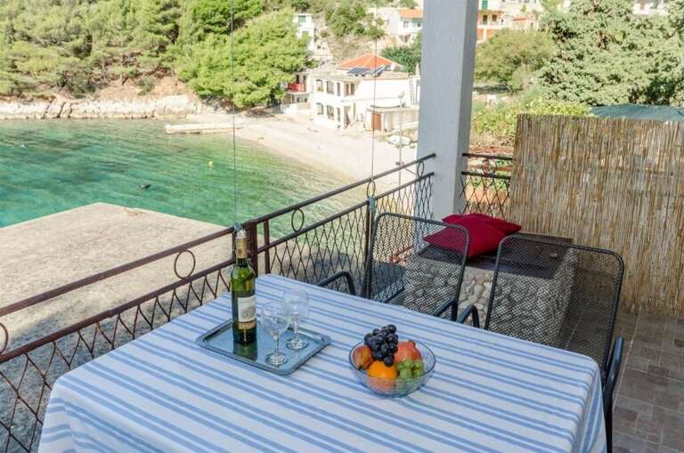 Bogomolje Home Rental