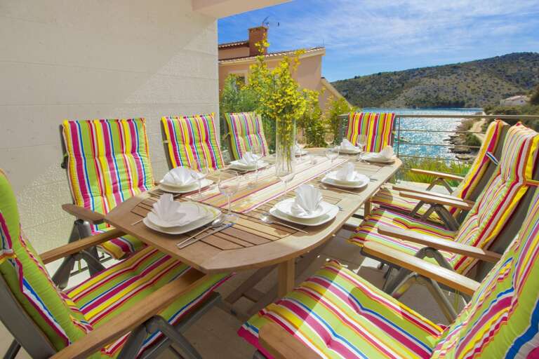 Vinisce Home Rental