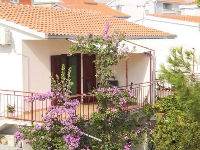 Okrug Gornji Apartment Rental