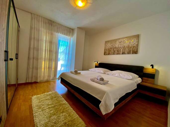 Lastovo Apartment Rental