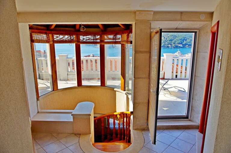 Sumartin Apartment Rental