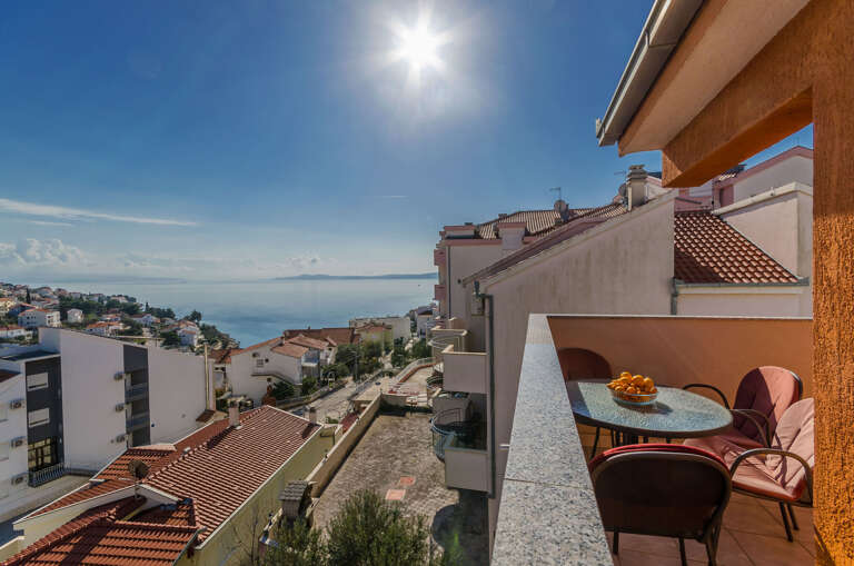 Okrug Gornji Apartment Rental