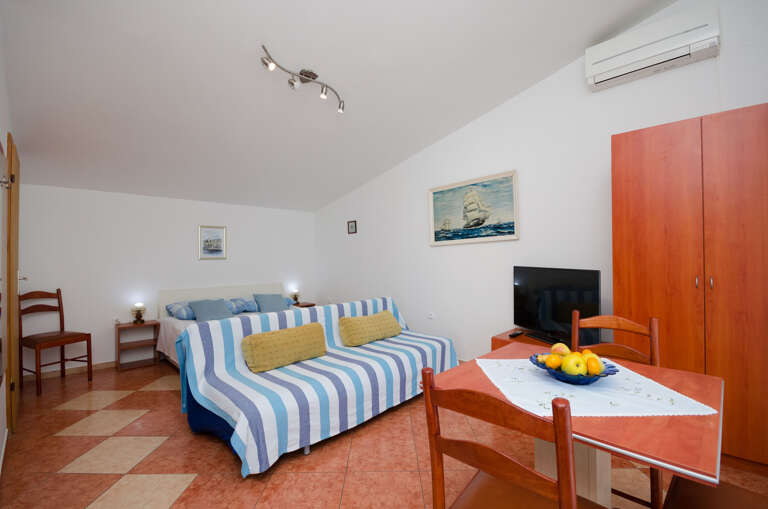 Selce Apartment Rental