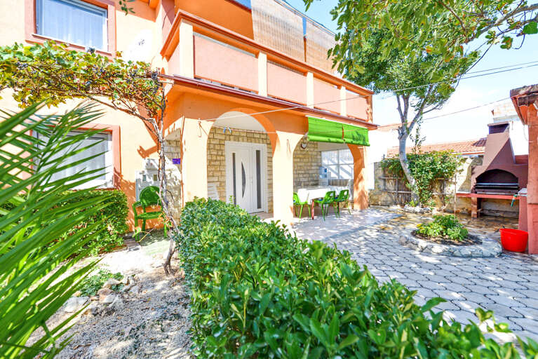 Vir Apartment Rental
