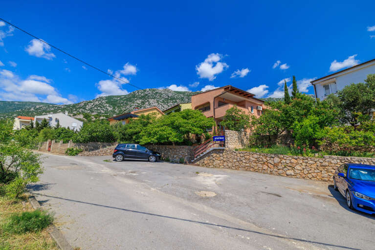 Karlobag Apartment Rental