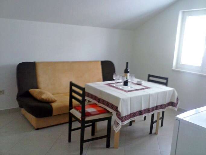 Molunat Apartment Rental