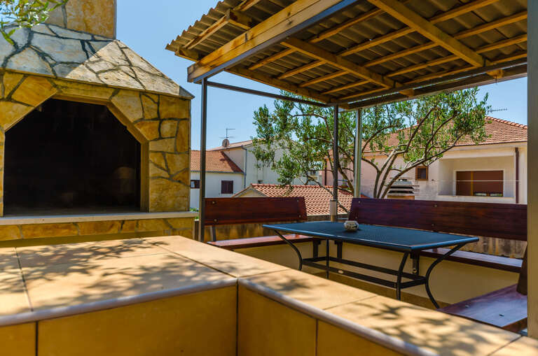 Okrug Gornji Apartment Rental