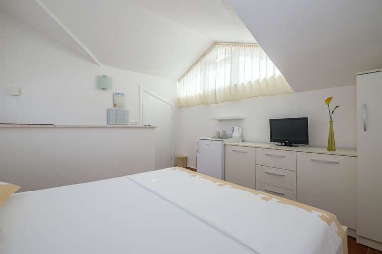 Okrug Gornji Rental Rental