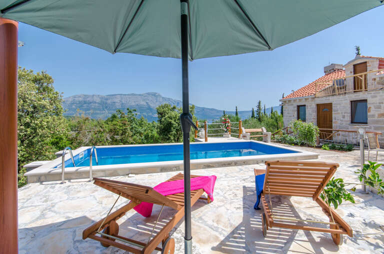Zrnovo Home Rental