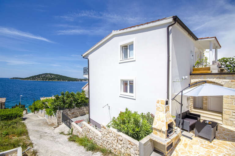 Razanj Apartment Rental
