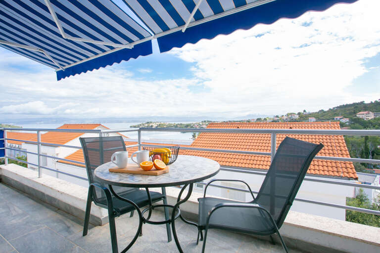 Necujam Apartment Rental