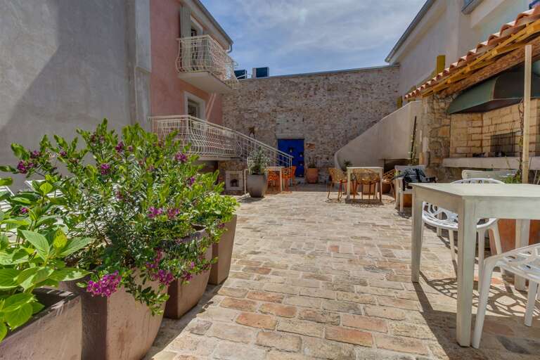 Veli Losinj Apartment Rental