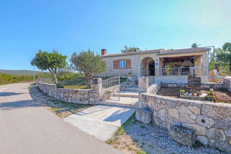 Popovici Home Rental