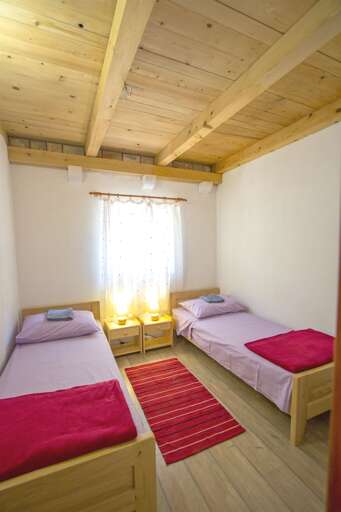 Gdinj Apartment Rental