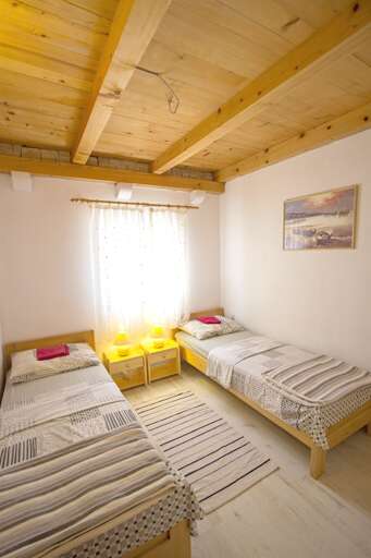 Gdinj Apartment Rental