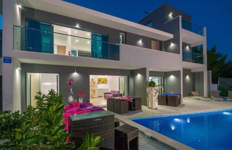 Rogoznica Home Rental