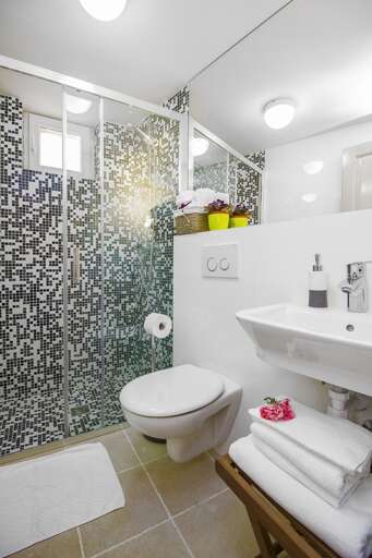 Vinisce Home Rental