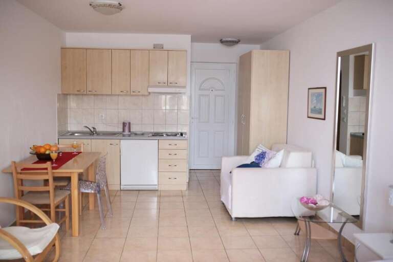 Vinjerac Apartment Rental