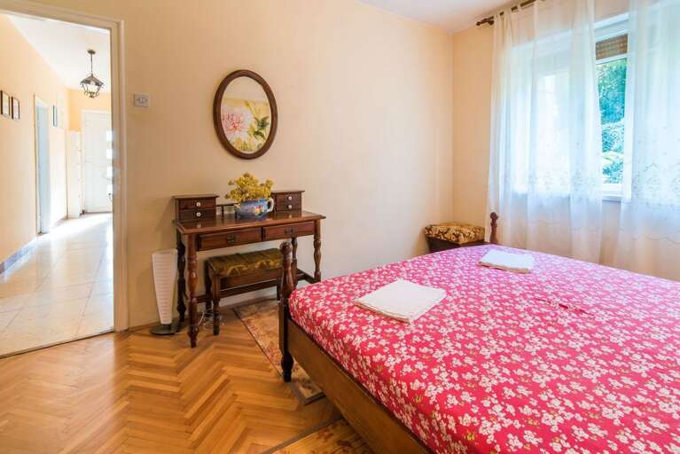 Vrbnik Apartment Rental