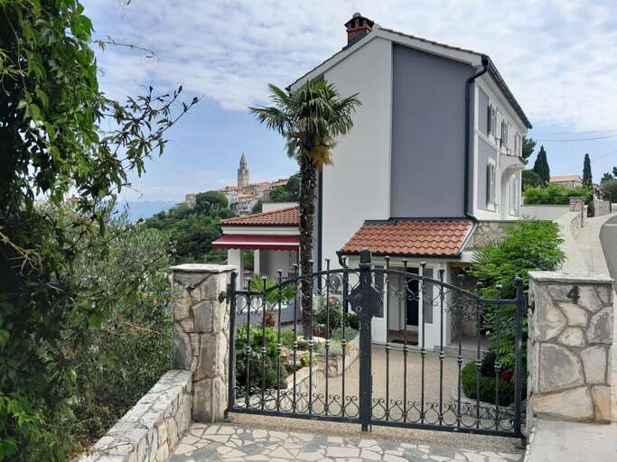 Vrbnik Apartment Rental